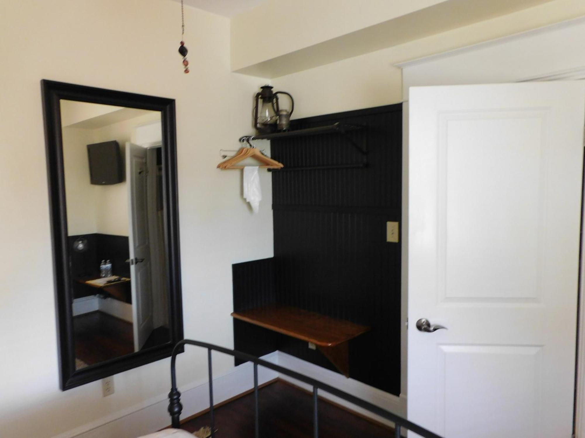 Black Lantern Inn Роанок Екстер'єр фото